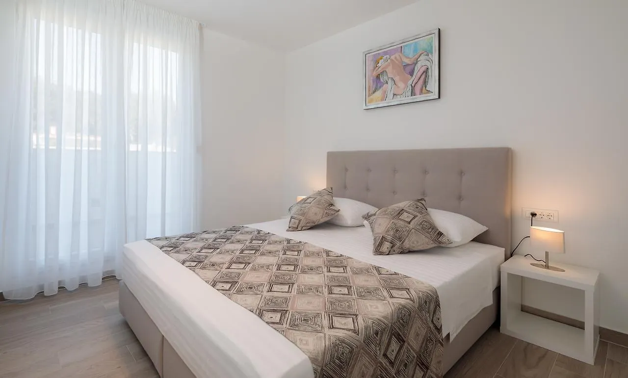Apartments Alba Slatine